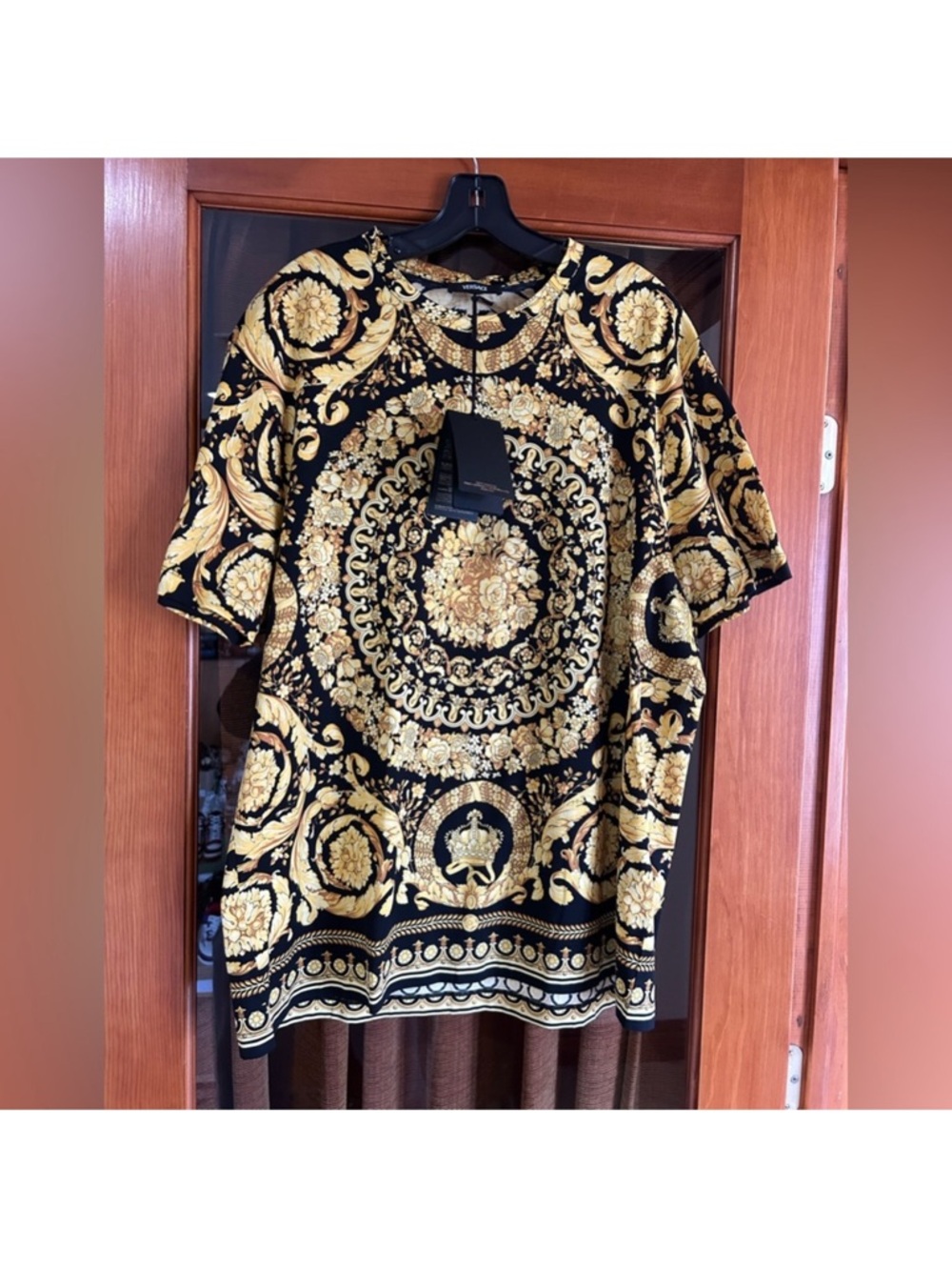 Men’s Versace black/gold baroque T-shirt size 5 XL made Italy